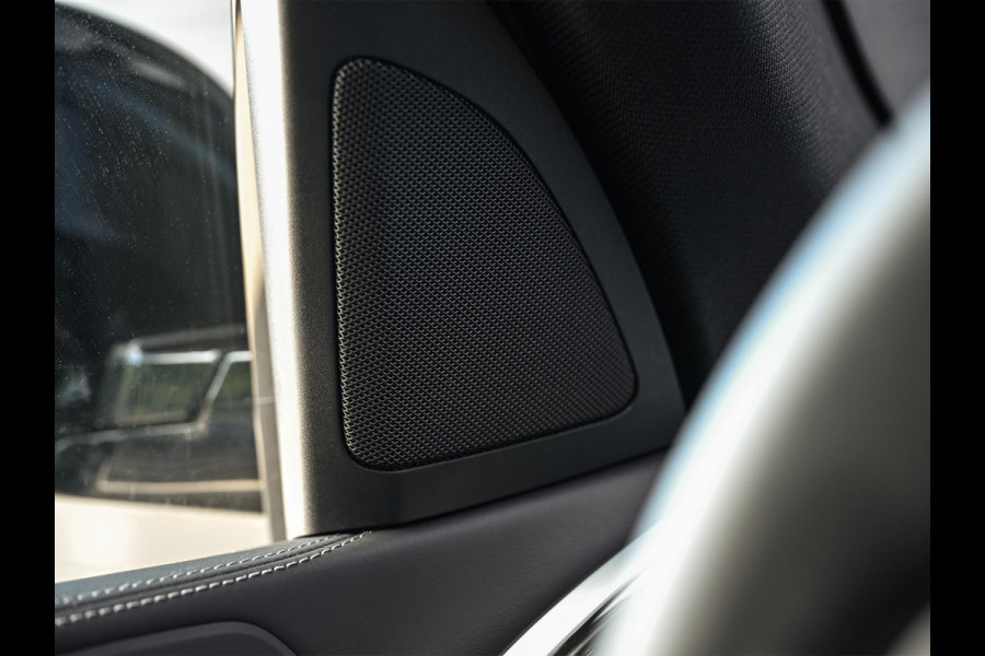 BMW X5 xDrive45e High Executive M-Sport | Panoramadak | Active Cruise | 360 Camera | HiFi | HUD | Luchtvering | Memory | Stoelverwarming | Ambiance Interieur | Trekhaak | Dealeronderhouden | BMW Laser |