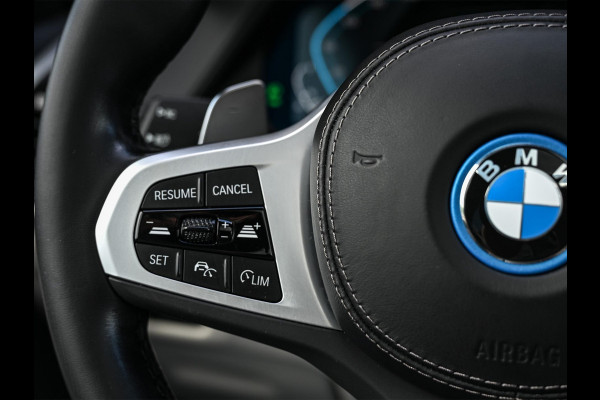 BMW X5 xDrive45e High Executive M-Sport | Panoramadak | Active Cruise | 360 Camera | HiFi | HUD | Luchtvering | Memory | Stoelverwarming | Ambiance Interieur | Trekhaak | Dealeronderhouden | BMW Laser |