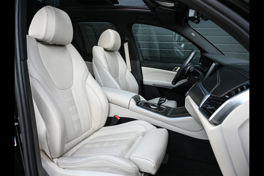 BMW X5 xDrive45e High Executive M-Sport | Panoramadak | Active Cruise | 360 Camera | HiFi | HUD | Luchtvering | Memory | Stoelverwarming | Ambiance Interieur | Trekhaak | Dealeronderhouden | BMW Laser |