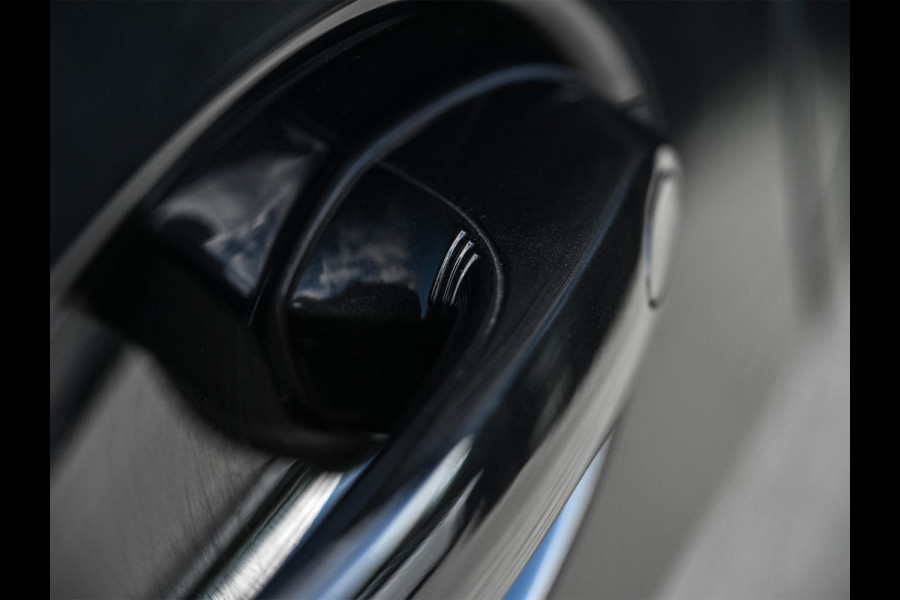 BMW X5 xDrive45e High Executive M-Sport | Panoramadak | Active Cruise | 360 Camera | HiFi | HUD | Luchtvering | Memory | Stoelverwarming | Ambiance Interieur | Trekhaak | Dealeronderhouden | BMW Laser |