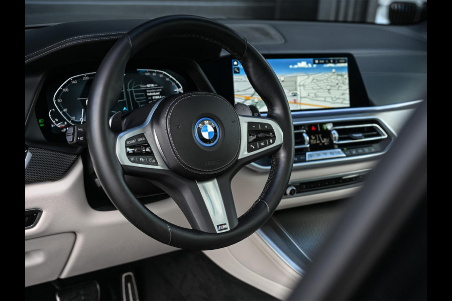 BMW X5 xDrive45e High Executive M-Sport | Panoramadak | Active Cruise | 360 Camera | HiFi | HUD | Luchtvering | Memory | Stoelverwarming | Ambiance Interieur | Trekhaak | Dealeronderhouden | BMW Laser |