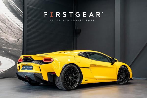 Lamborghini Temerario 4.0 V8 *Giallo Auge / Lift-systeem / Keramisch / Sonus Faber / Passagiersdisplay / Surround-view*