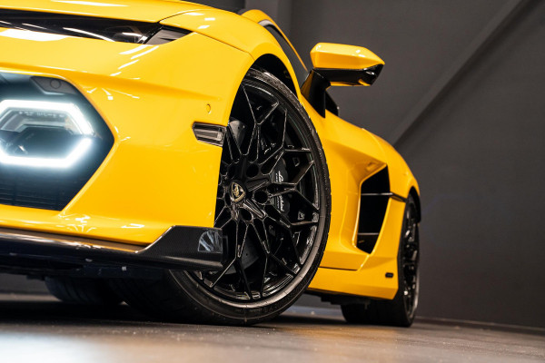 Lamborghini Temerario 4.0 V8 *Giallo Auge / Lift-systeem / Keramisch / Sonus Faber / Passagiersdisplay / Surround-view*