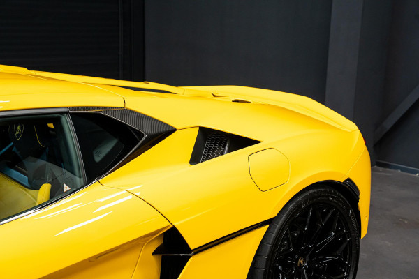 Lamborghini Temerario 4.0 V8 *Giallo Auge / Lift-systeem / Keramisch / Sonus Faber / Passagiersdisplay / Surround-view*