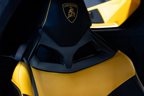 Lamborghini Temerario 4.0 V8 *Giallo Auge / Lift-systeem / Keramisch / Sonus Faber / Passagiersdisplay / Surround-view*