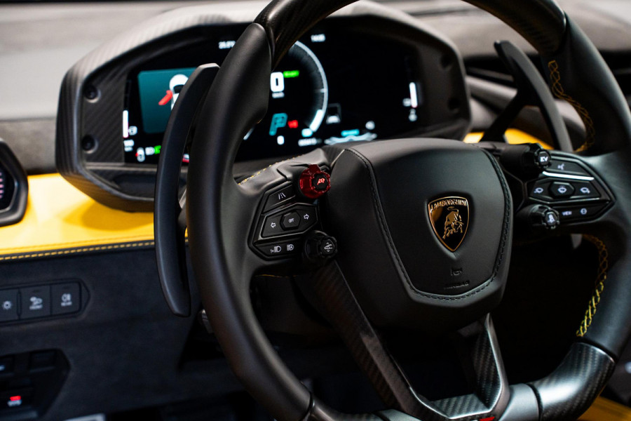 Lamborghini Temerario 4.0 V8 *Giallo Auge / Lift-systeem / Keramisch / Sonus Faber / Passagiersdisplay / Surround-view*