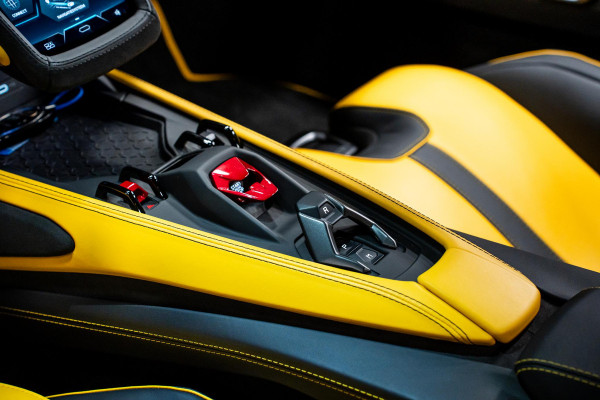 Lamborghini Temerario 4.0 V8 *Giallo Auge / Lift-systeem / Keramisch / Sonus Faber / Passagiersdisplay / Surround-view*