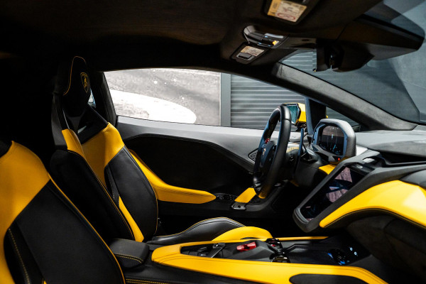 Lamborghini Temerario 4.0 V8 *Giallo Auge / Lift-systeem / Keramisch / Sonus Faber / Passagiersdisplay / Surround-view*
