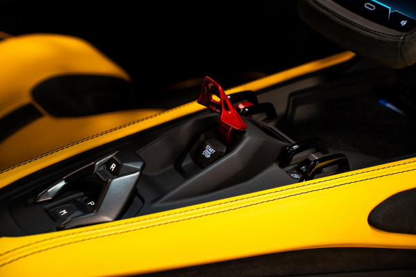Lamborghini Temerario 4.0 V8 *Giallo Auge / Lift-systeem / Keramisch / Sonus Faber / Passagiersdisplay / Surround-view*