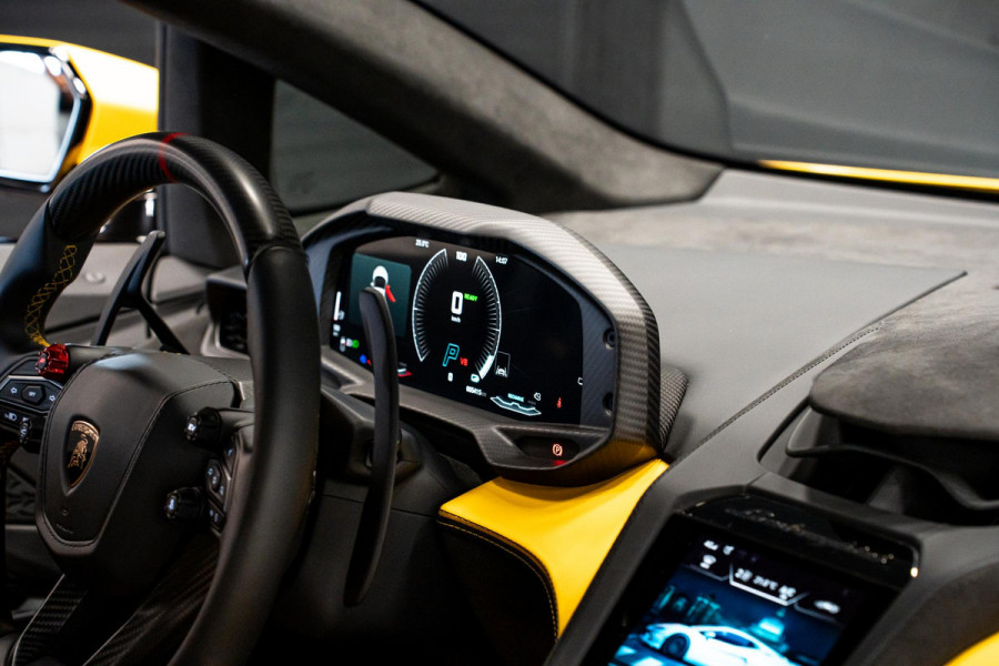 Lamborghini Temerario 4.0 V8 *Giallo Auge / Lift-systeem / Keramisch / Sonus Faber / Passagiersdisplay / Surround-view*