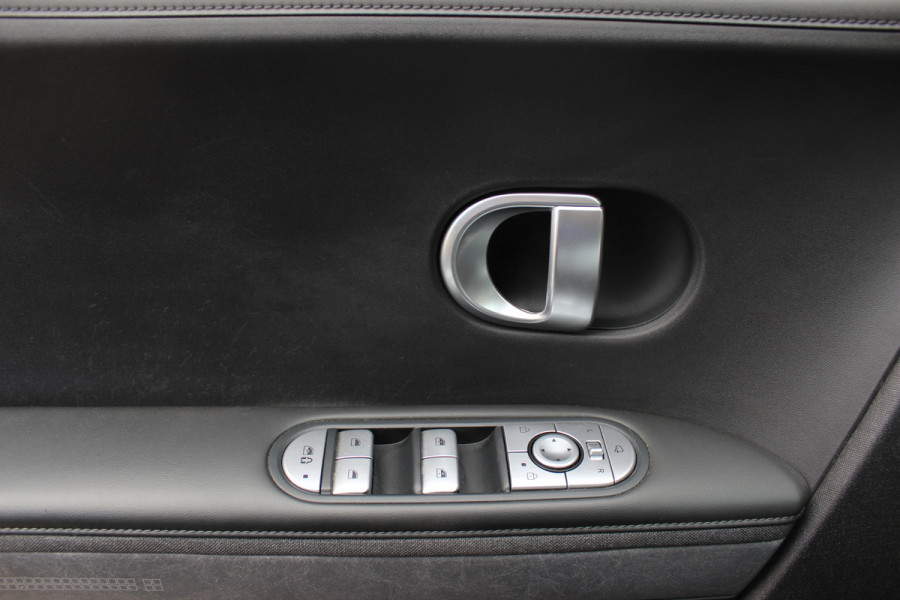 Hyundai IONIQ 5 Connect+ 73kWh / SoH 86,2% / Camera / Head-up / Leder / CarPlay / V2L / 19'' / Warmtepomp / Stoelverwarming / Dodehoek / DAB / ACC