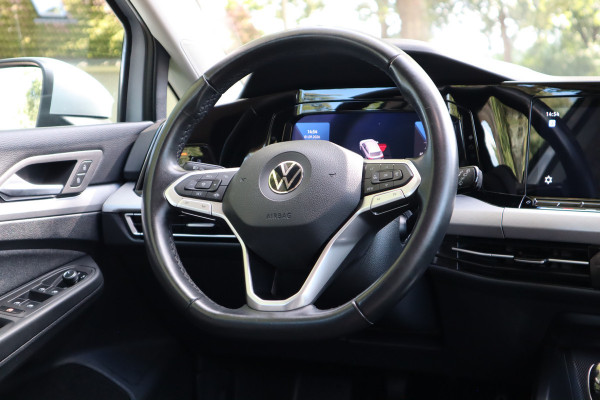 Volkswagen Golf Variant 1.0 TSI Life | Sfeerverlichting | Navi | Carplay |