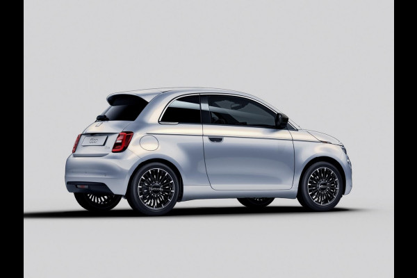Fiat 500E La Prima 42 kWh | Uit voorraad leverbaar | Panoramadak | Adapt. Cruise | Pack Top Plus | Camera | Leder | Apple Carplay