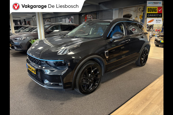 Lynk & Co 01 1.5 / Pano / Navigatie / Camera / Infinity / memory / Elek. klep / Apple carplay