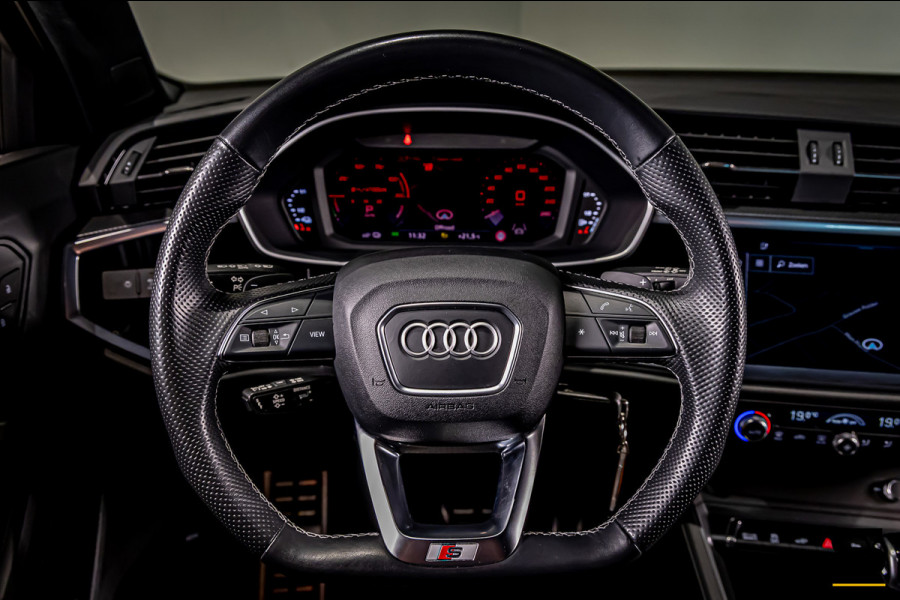 Audi Q3 45 TFSI e S edition|S-Line|1eig|Trekhaak|Cam|CarPlay