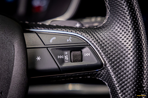 Audi Q3 45 TFSI e S edition|S-Line|1eig|Trekhaak|Cam|CarPlay