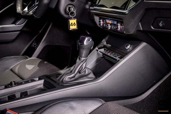 Audi Q3 45 TFSI e S edition|S-Line|1eig|Trekhaak|Cam|CarPlay