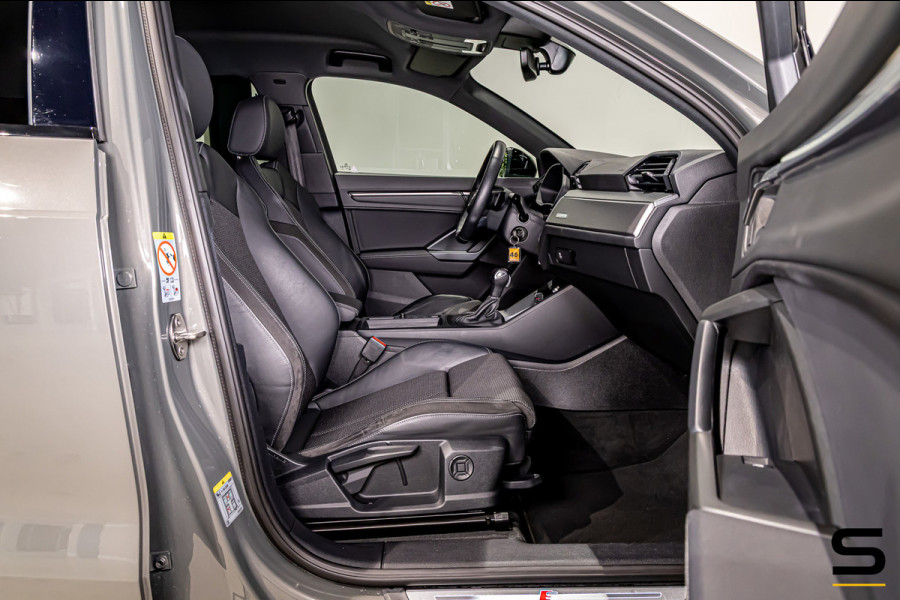 Audi Q3 45 TFSI e S edition|S-Line|1eig|Trekhaak|Cam|CarPlay