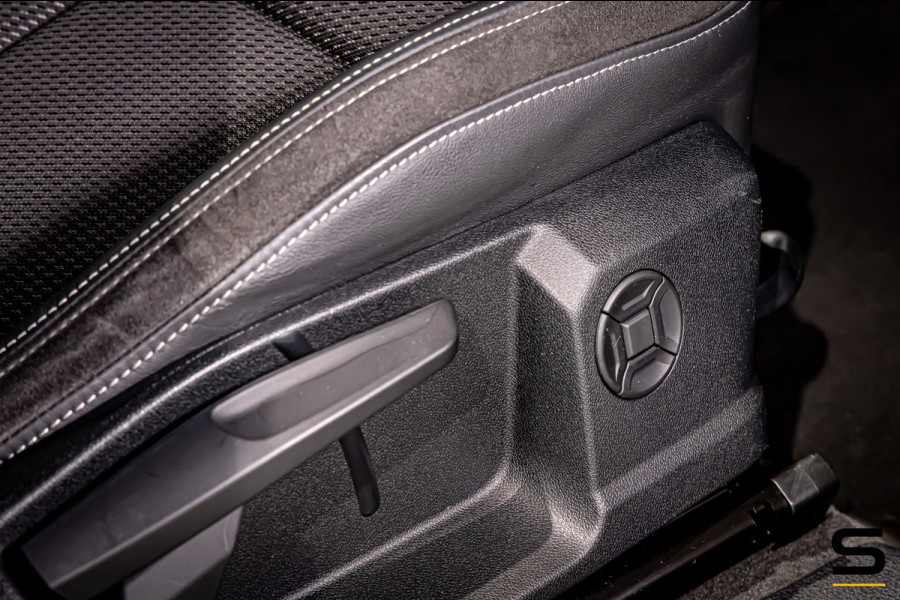 Audi Q3 45 TFSI e S edition|S-Line|1eig|Trekhaak|Cam|CarPlay