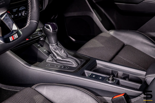Audi Q3 45 TFSI e S edition|S-Line|1eig|Trekhaak|Cam|CarPlay