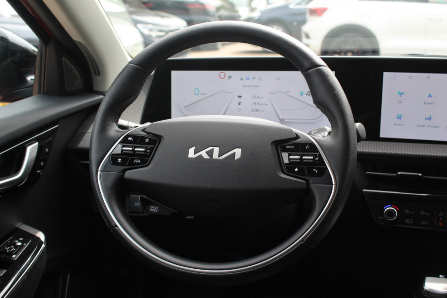 Kia Ev6 Plus AWD 77.4 kWh / SoH 90% / Trekhaak / Camera / V2L / Leder / CarPlay / 20'' / Keyless / Ventilatie+Verwarmd / Dodehoek / DAB / ACC / Warmtepomp