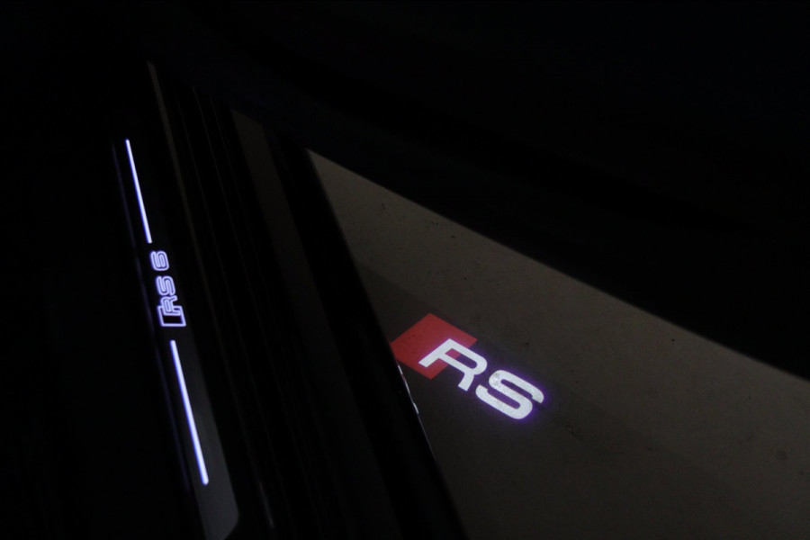 Audi RS6 Avant RS TFSI quattro Dynamic+ /CERAMIC/PANO/360/SOFTC/BOMVOL