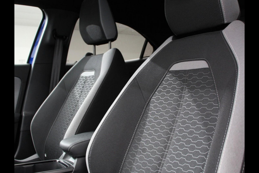Opel Mokka 1.2 Turbo Hybrid Edition Navigatie Apple Carplay/Android Auto Camera Parkeersensoren Adaptieve Cruise Control Stoel- en stuurverwarming Dodehoek assistent Climate Control Virtual Cockpit Full led Lichtmetalen velgen