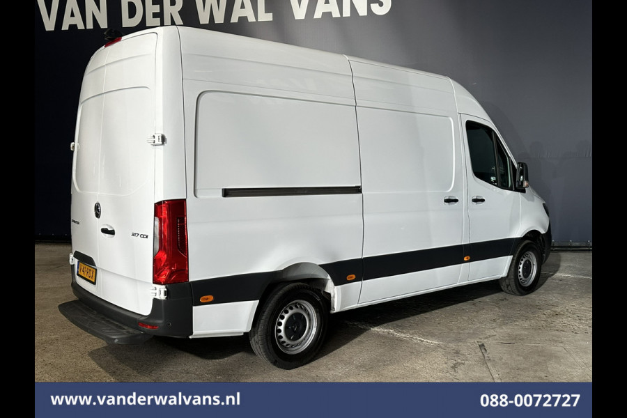 Mercedes-Benz Sprinter 317 CDI 170pk L2H2 Euro6 Airco | Camera | Apple Carplay | Cruisecontrol Android Auto, Stoelverwarming, Chauffeursstoel, Parkeersensoren, Bijrijdersbank