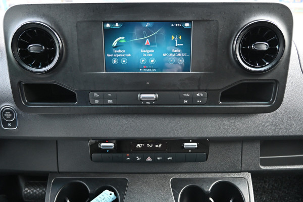 Mercedes-Benz Sprinter 317 CDI L3H2 RWD 3500 kg Trekhaak, LED, MBUX met camera en Parkeerpakket