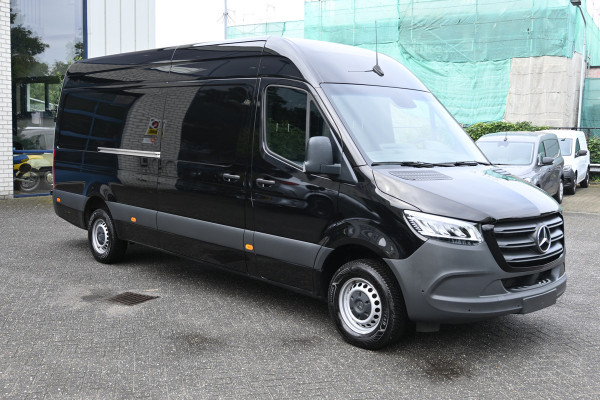 Mercedes-Benz Sprinter 317 CDI L3H2 RWD 3500 kg Trekhaak, LED, MBUX met camera en Parkeerpakket