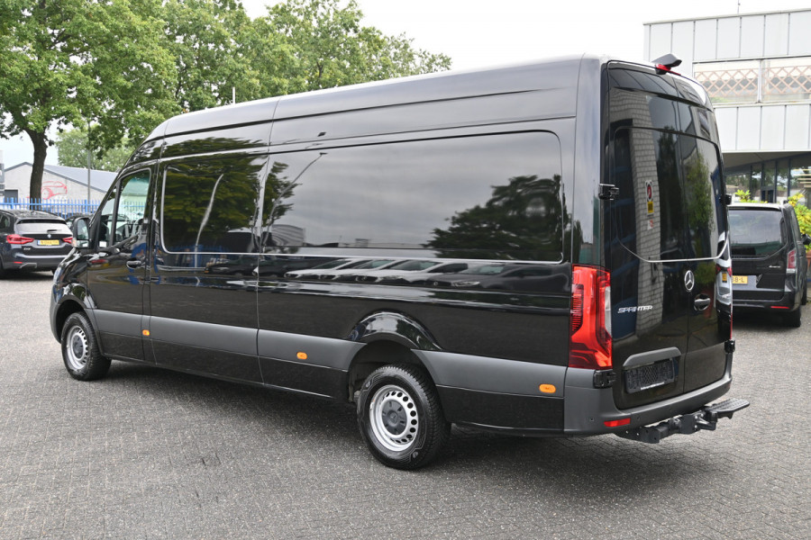 Mercedes-Benz Sprinter 317 CDI L3H2 RWD 3500 kg Trekhaak, LED, MBUX met camera en Parkeerpakket