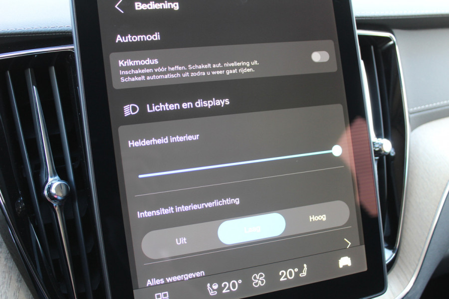 Volvo XC60 2.0 T8 Plug-in hybrid AWD Plus Dark | Facelift | Panoramadak | Massage | Bowers & Wilkins | Luchtvering