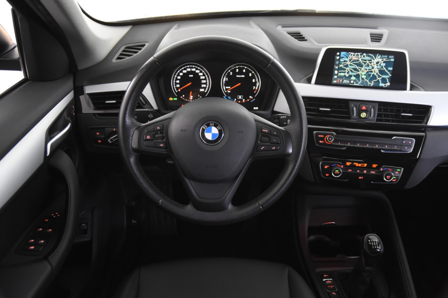 BMW X1 sDrive18i *1ste Eigenaar*Leer*Navigatie*Trekhaak*Carplay*