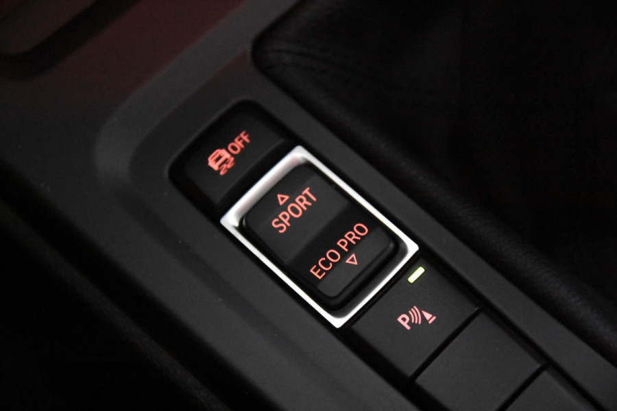BMW X1 sDrive18i *1ste Eigenaar*Leer*Navigatie*Trekhaak*Carplay*