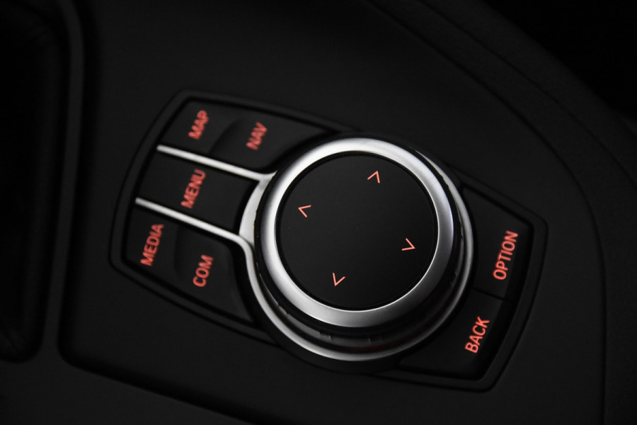 BMW X1 sDrive18i *1ste Eigenaar*Leer*Navigatie*Trekhaak*Carplay*