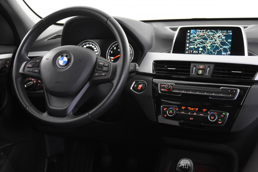 BMW X1 sDrive18i *1ste Eigenaar*Leer*Navigatie*Trekhaak*Carplay*