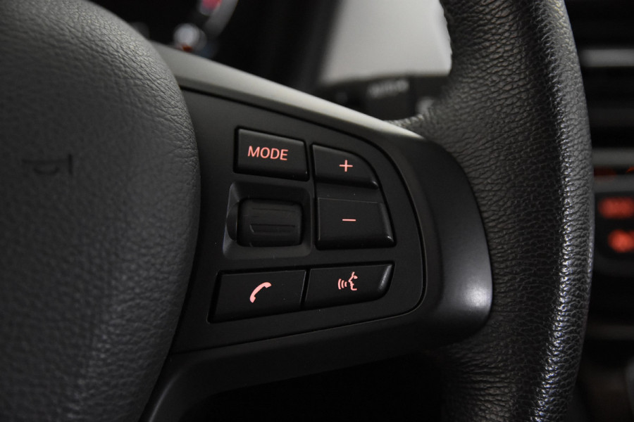 BMW X1 sDrive18i *1ste Eigenaar*Leer*Navigatie*Trekhaak*Carplay*