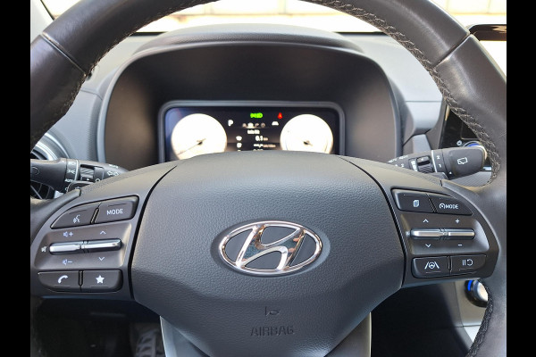 Hyundai Kona EV Comfort Smart 64 kWh | SOH: 97,3% | 3 Fase | Warmtepomp | Climate | Stoel-verwarming | Camera | CC |