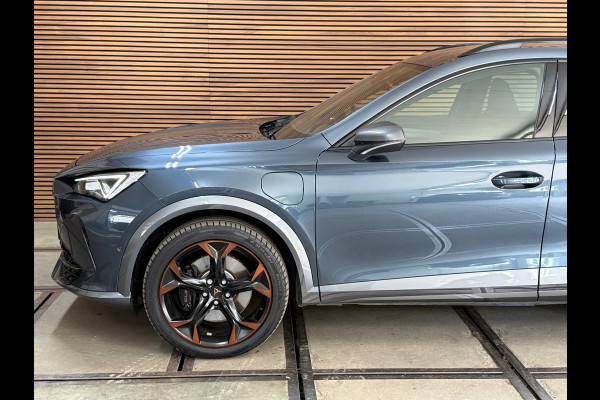 CUPRA Formentor 1.4 e-Hybrid VZ Perf. |245PK|19”|CUPRA SUPERSPORT | CARPLAY | MATRIX LED |WINTERPACK | KUIPSTOELEN | ASSISTPACK XL