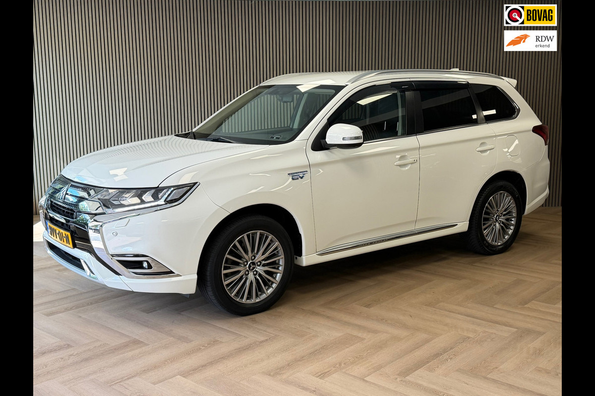 Mitsubishi Outlander 2.4 PHEV AUT. PLUG-IN CAMERA NAVIGATIE STOELVERWARMING PDC KEYLESS-GO CRUISE