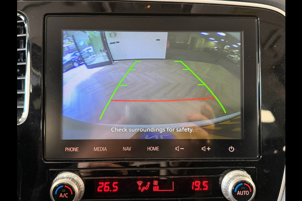 Mitsubishi Outlander 2.4 PHEV AUT. PLUG-IN CAMERA NAVIGATIE STOELVERWARMING PDC KEYLESS-GO CRUISE