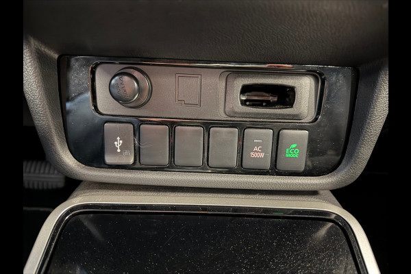 Mitsubishi Outlander 2.4 PHEV AUT. PLUG-IN CAMERA NAVIGATIE STOELVERWARMING PDC KEYLESS-GO CRUISE