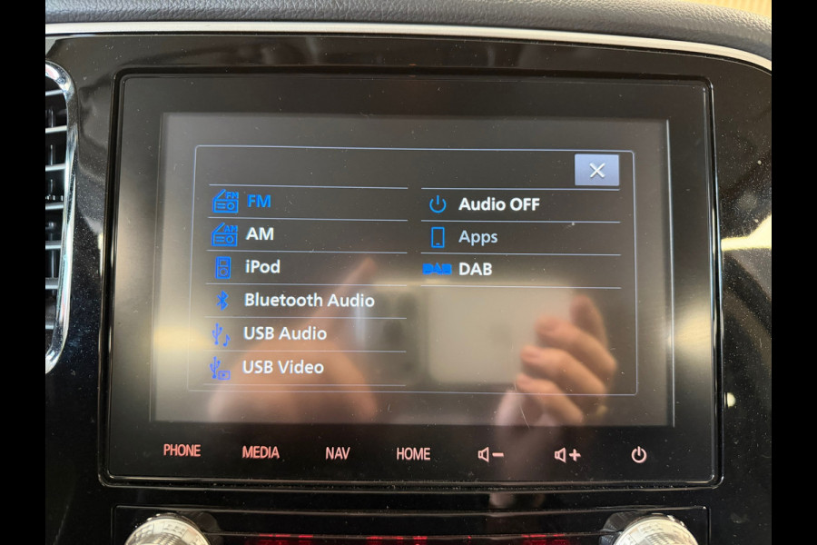 Mitsubishi Outlander 2.4 PHEV AUT. PLUG-IN CAMERA NAVIGATIE STOELVERWARMING PDC KEYLESS-GO CRUISE