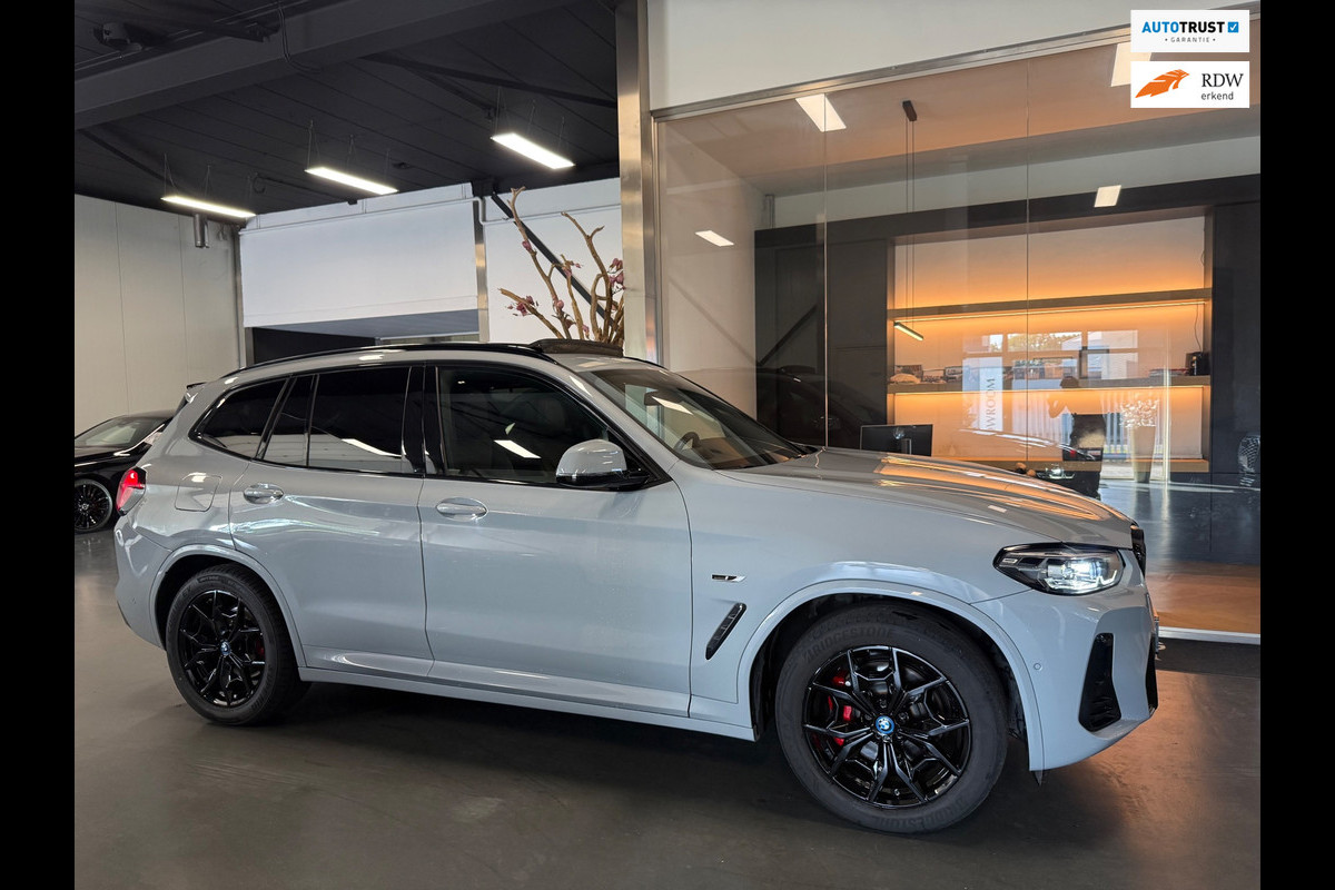 BMW X3 XDrive30e M Pack Facelift Panorama Camera 1e eigenaar