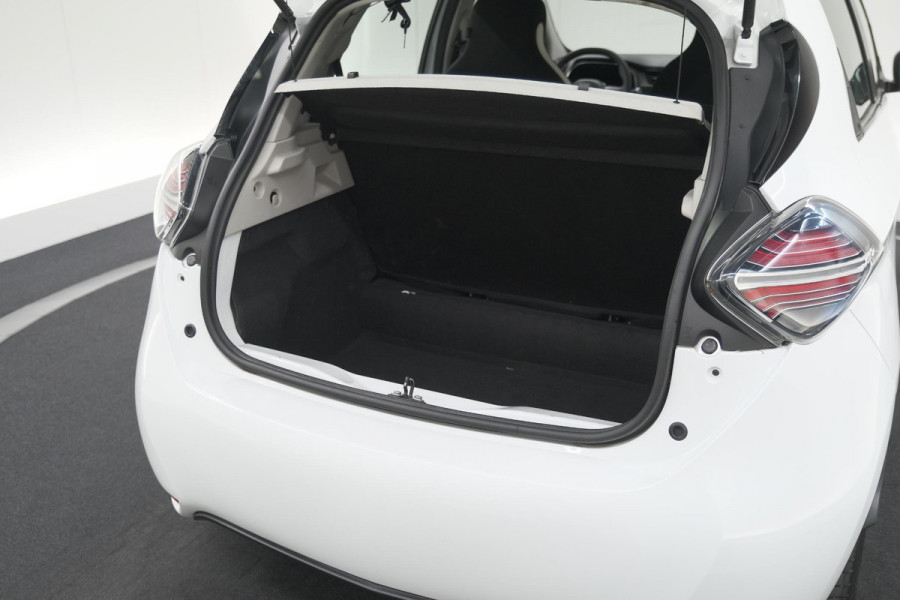 Renault ZOE R110 Life 50 | SOH 90,4% | Huuraccu | 3 fase laadfunctie | Apple Carplay | Cruise Control | Armsteun