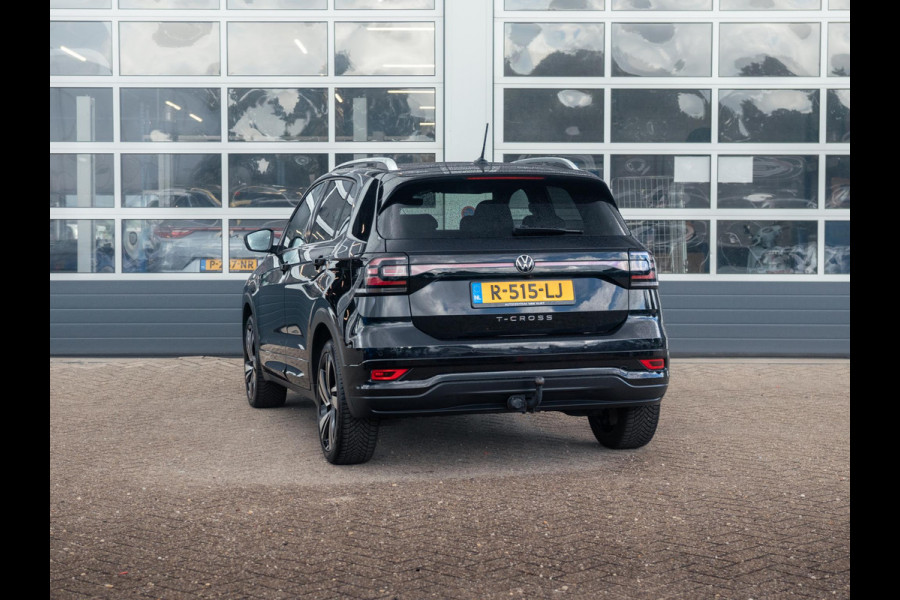 Volkswagen T-Cross 1.0 TSI R-Line l Automaat l R-Line l Achteruitrijcamera l Apple Car Play / Android auto l 18 Inch l Trekhaak