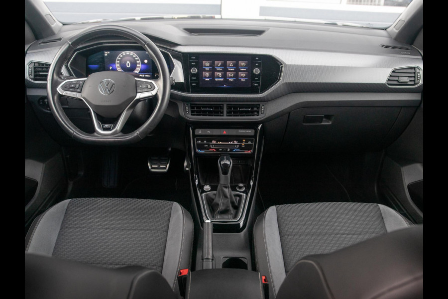 Volkswagen T-Cross 1.0 TSI R-Line l Automaat l R-Line l Achteruitrijcamera l Apple Car Play / Android auto l 18 Inch l Trekhaak