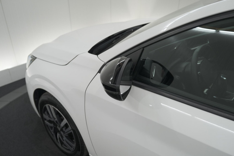 Peugeot 208 PureTech 75 Allure | Camera | Apple Carplay | Parkeersensoren | Climate Control