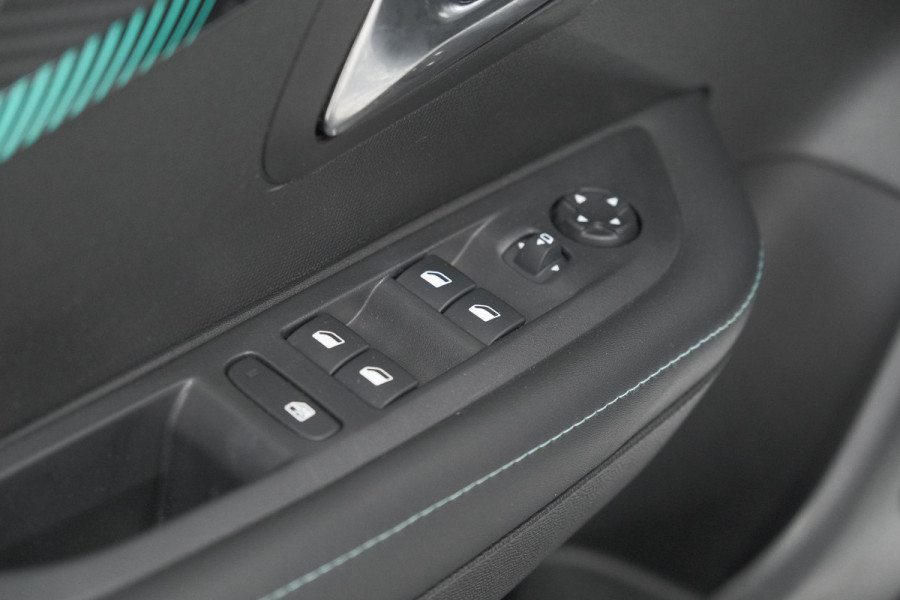 Peugeot 208 PureTech 75 Allure | Camera | Apple Carplay | Parkeersensoren | Climate Control