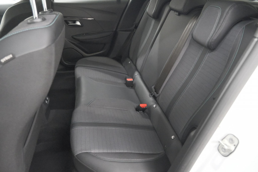 Peugeot 208 PureTech 75 Allure | Camera | Apple Carplay | Parkeersensoren | Climate Control